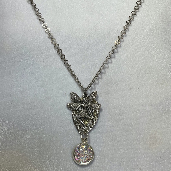 Tooth Fairy Druzy Heart Chain Necklace + Shirley Barber "The Tooth Fairy" Book - Picture 6 of 6